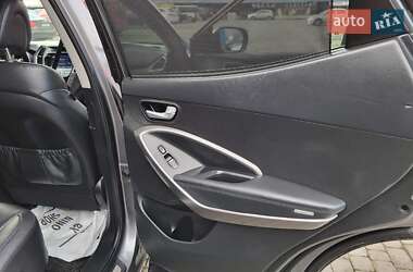 Позашляховик / Кросовер Hyundai Santa FE 2014 в 
