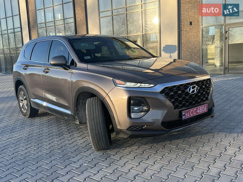 Внедорожник / Кроссовер Hyundai Santa FE 2019 в Тернополе