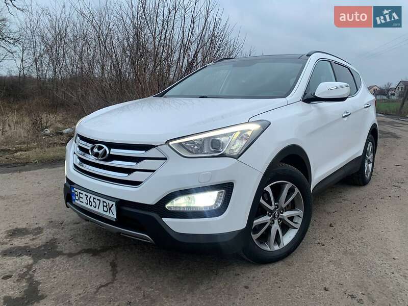 Внедорожник / Кроссовер Hyundai Santa FE 2014 в 