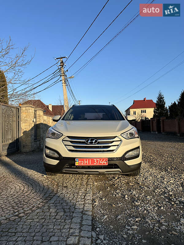 Внедорожник / Кроссовер Hyundai Santa FE 2015 в Ивано-Франковске