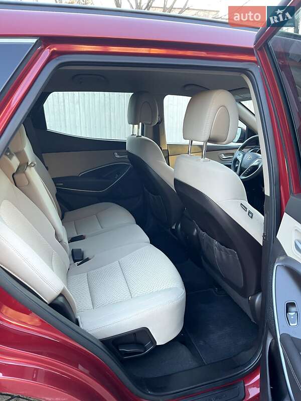 Позашляховик / Кросовер Hyundai Santa FE 2017 в Івано-Франківську
