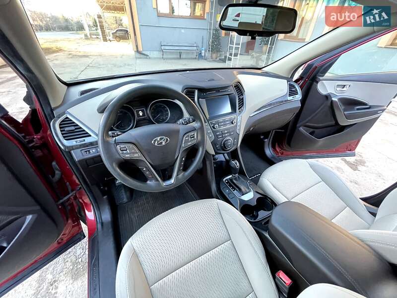 Позашляховик / Кросовер Hyundai Santa FE 2017 в Івано-Франківську