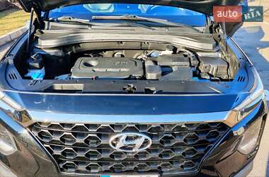 Внедорожник / Кроссовер Hyundai Santa FE 2018 в 