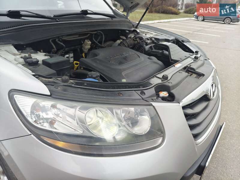 Внедорожник / Кроссовер Hyundai Santa FE 2010 в Кременчуге