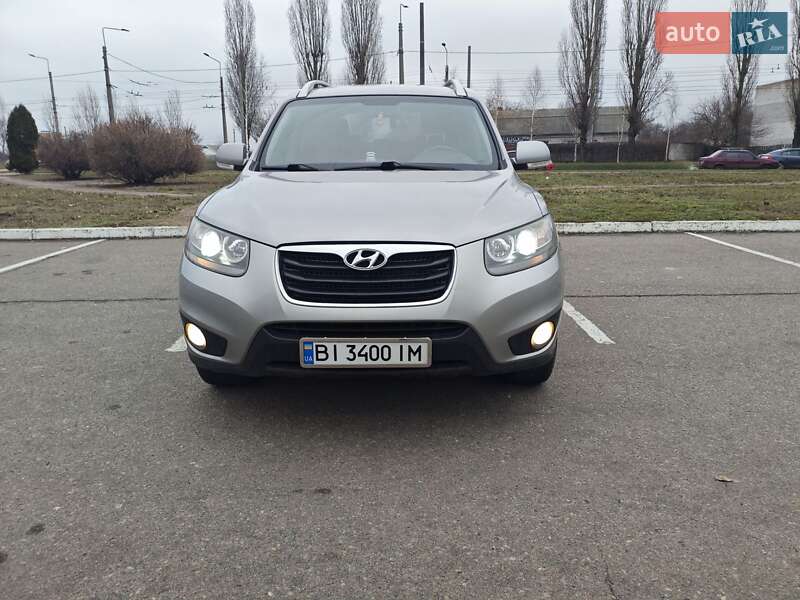 Внедорожник / Кроссовер Hyundai Santa FE 2010 в Кременчуге