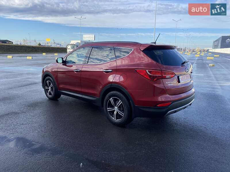 Внедорожник / Кроссовер Hyundai Santa FE 2015 в Львове