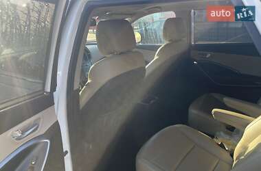 Внедорожник / Кроссовер Hyundai Santa FE 2015 в 