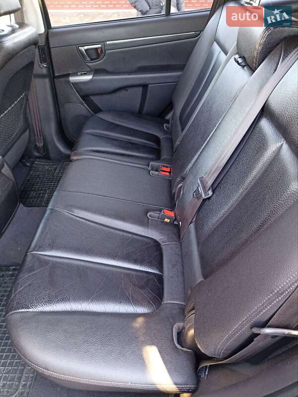 Позашляховик / Кросовер Hyundai Santa FE 2010 в Нововолинську