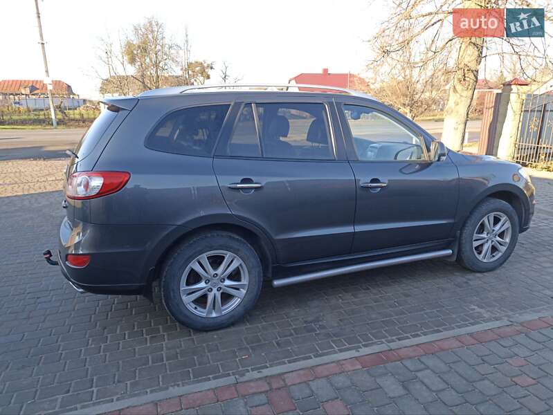 Позашляховик / Кросовер Hyundai Santa FE 2010 в Нововолинську