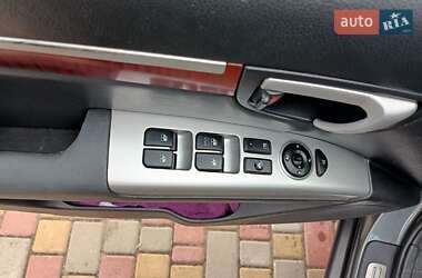 Внедорожник / Кроссовер Hyundai Santa FE 2007 в 