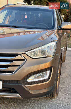 Внедорожник / Кроссовер Hyundai Santa FE 2014 в Запорожье