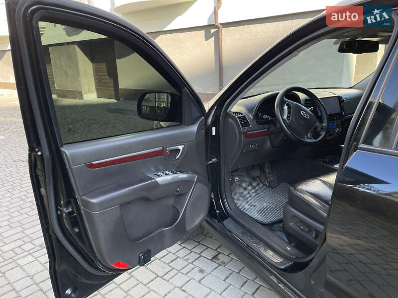 Позашляховик / Кросовер Hyundai Santa FE 2010 в Івано-Франківську