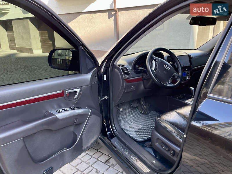 Позашляховик / Кросовер Hyundai Santa FE 2010 в Івано-Франківську
