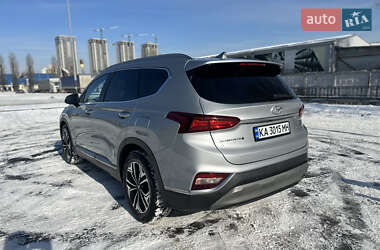 Внедорожник / Кроссовер Hyundai Santa FE 2018 в Киеве