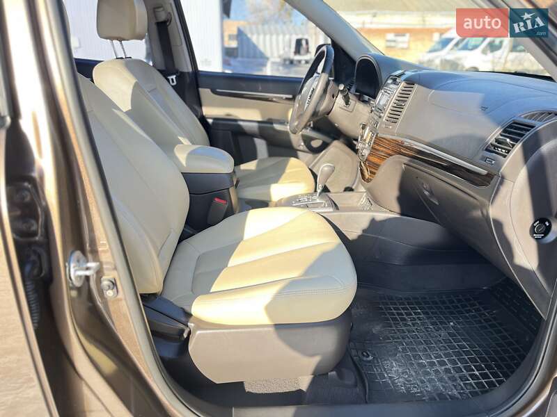 Позашляховик / Кросовер Hyundai Santa FE 2011 в Бучі