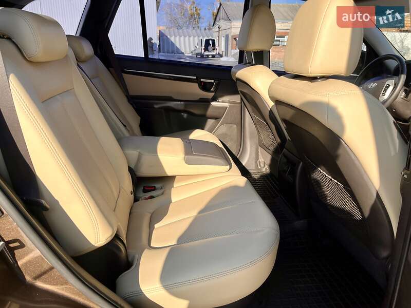 Позашляховик / Кросовер Hyundai Santa FE 2011 в Бучі