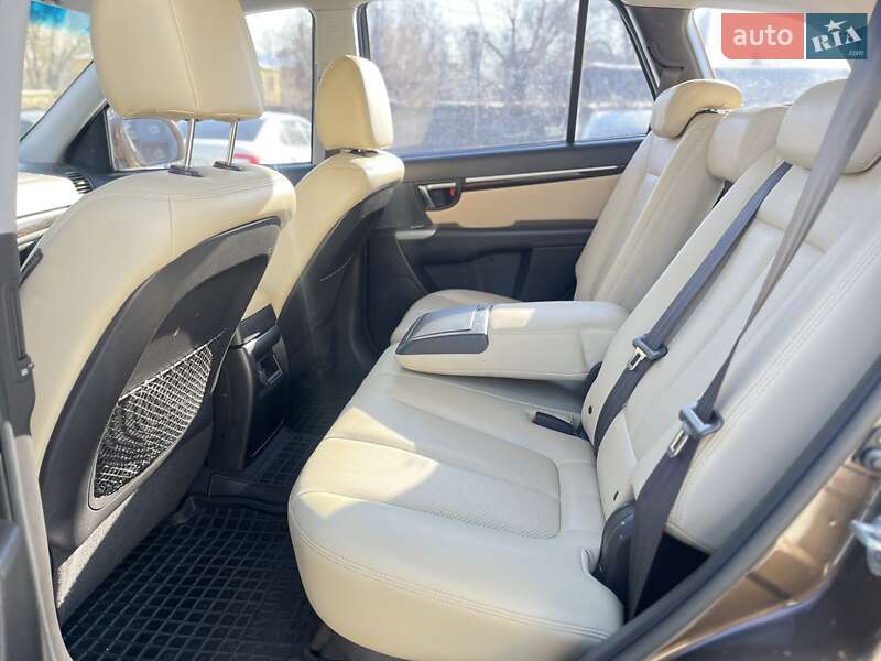 Позашляховик / Кросовер Hyundai Santa FE 2011 в Бучі