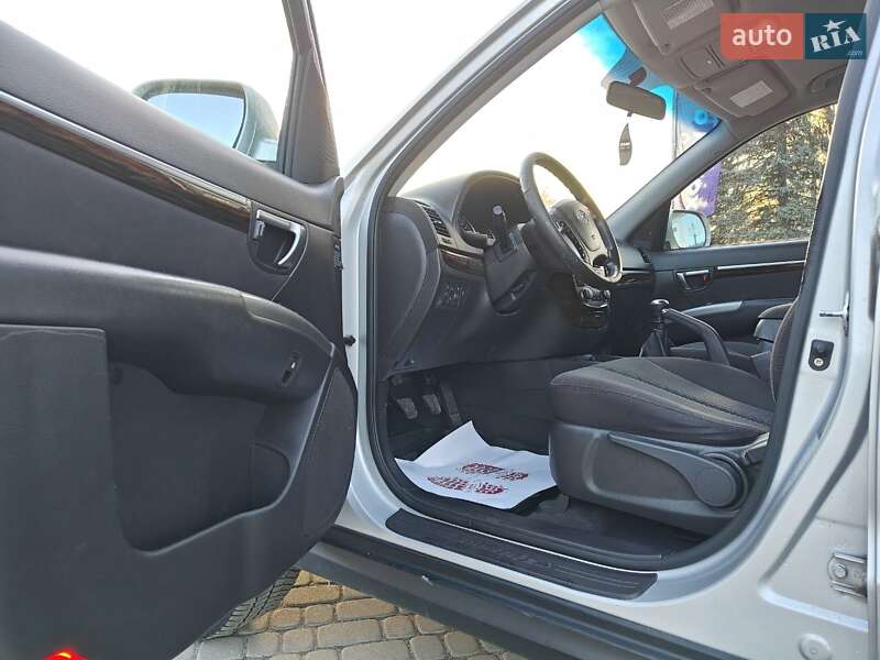 Позашляховик / Кросовер Hyundai Santa FE 2010 в Львові