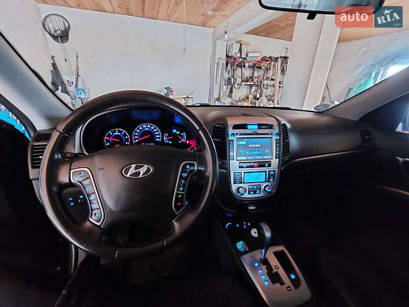 Позашляховик / Кросовер Hyundai Santa FE 2011 в Львові