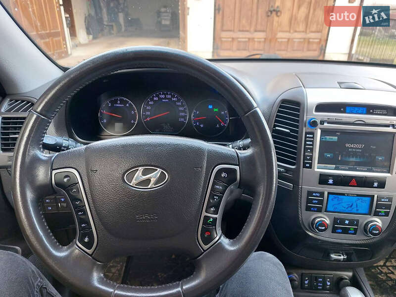 Позашляховик / Кросовер Hyundai Santa FE 2011 в Львові