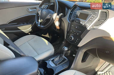 Позашляховик / Кросовер Hyundai Santa FE 2015 в Івано-Франківську