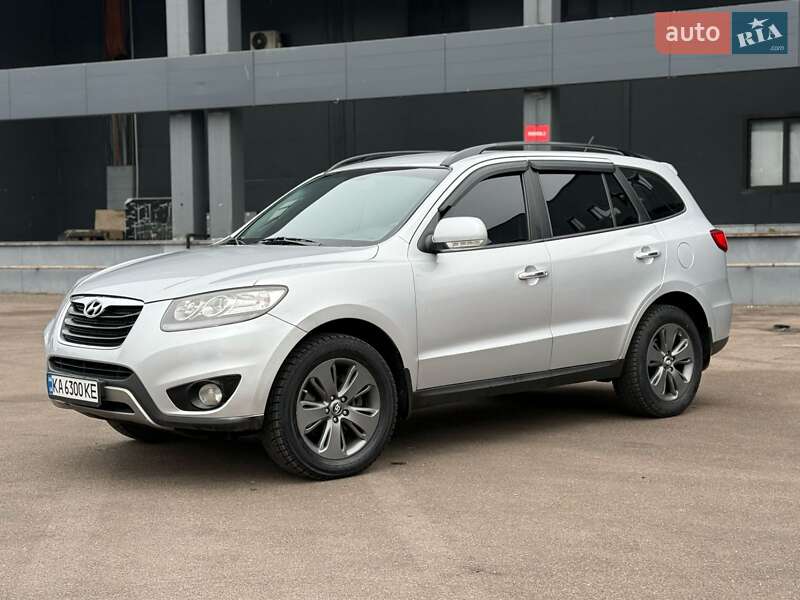 Внедорожник / Кроссовер Hyundai Santa FE 2012 в Киеве