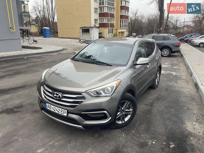 Внедорожник / Кроссовер Hyundai Santa FE 2016 в Виннице