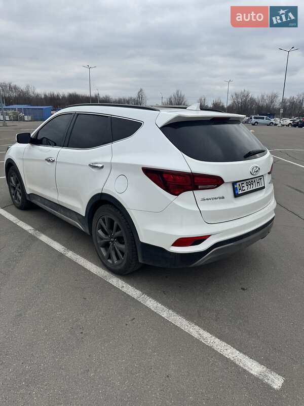 Внедорожник / Кроссовер Hyundai Santa FE 2017 в Днепре