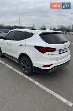 Внедорожник / Кроссовер Hyundai Santa FE 2017 в 
