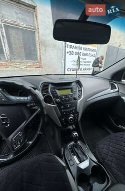 Позашляховик / Кросовер Hyundai Santa FE 2013 в 
