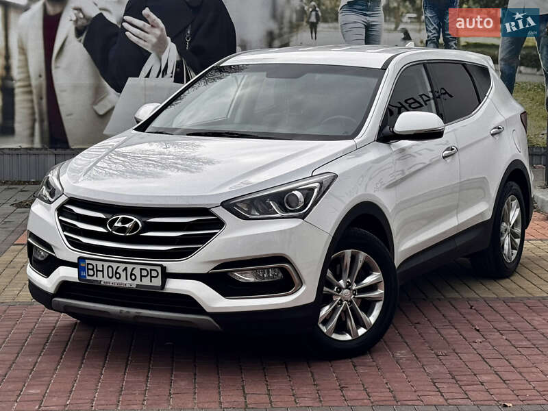 Внедорожник / Кроссовер Hyundai Santa FE 2017 в Одессе