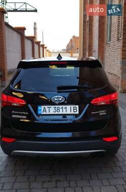 Внедорожник / Кроссовер Hyundai Santa FE 2012 в 
