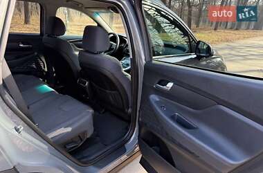 Внедорожник / Кроссовер Hyundai Santa FE 2021 в 