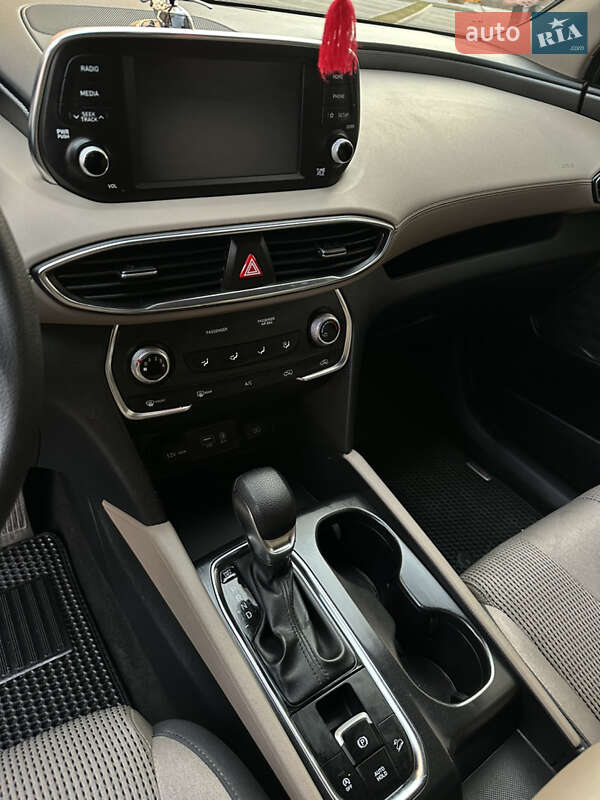 Позашляховик / Кросовер Hyundai Santa FE 2018 в Івано-Франківську