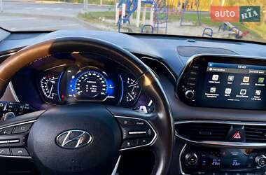 Внедорожник / Кроссовер Hyundai Santa FE 2018 в 