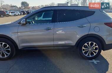 Позашляховик / Кросовер Hyundai Santa FE 2017 в 
