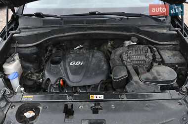 Внедорожник / Кроссовер Hyundai Santa FE 2013 в 