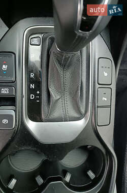 Внедорожник / Кроссовер Hyundai Santa FE 2012 в 