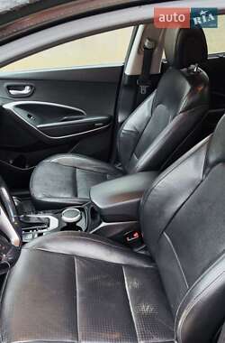 Позашляховик / Кросовер Hyundai Santa FE 2012 в 