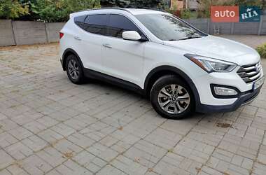 Внедорожник / Кроссовер Hyundai Santa FE 2015 в 