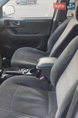 Внедорожник / Кроссовер Hyundai Santa FE 2002 в 