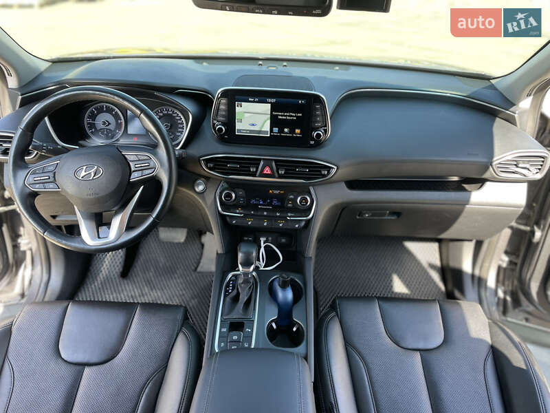 Позашляховик / Кросовер Hyundai Santa FE 2019 в Умані
