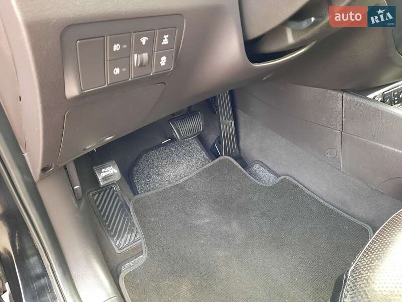 Внедорожник / Кроссовер Hyundai Santa FE 2012 в Полтаве