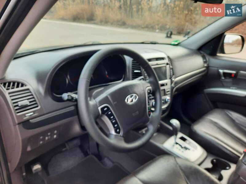 Внедорожник / Кроссовер Hyundai Santa FE 2012 в Полтаве