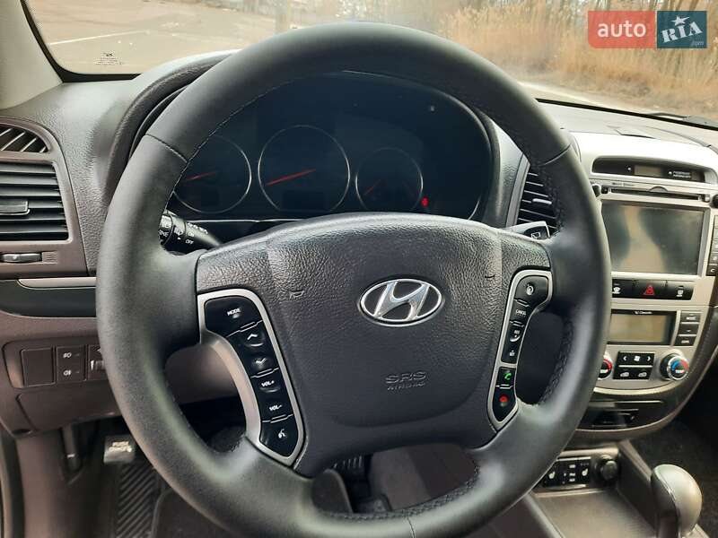 Внедорожник / Кроссовер Hyundai Santa FE 2012 в Полтаве