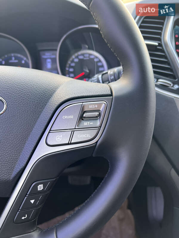 Позашляховик / Кросовер Hyundai Santa FE 2013 в Броварах