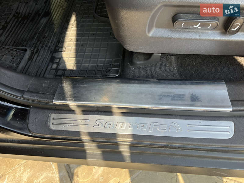 Позашляховик / Кросовер Hyundai Santa FE 2011 в Броварах