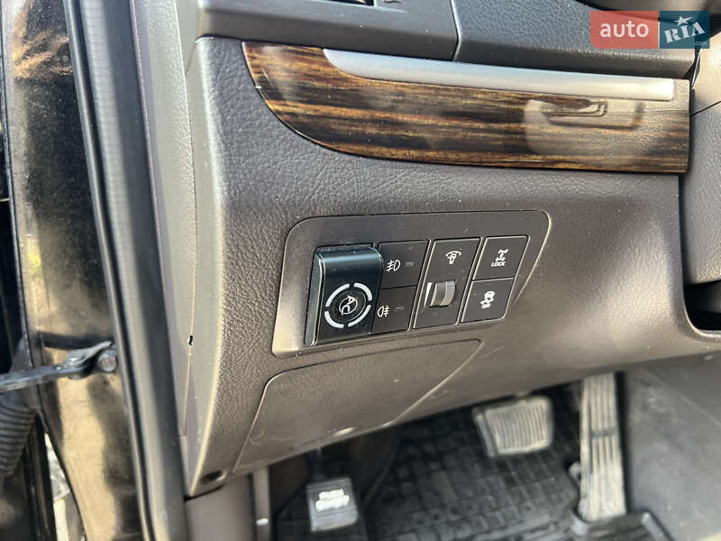 Позашляховик / Кросовер Hyundai Santa FE 2011 в Броварах