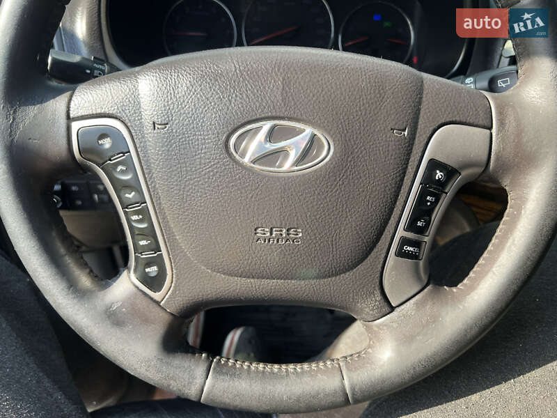 Позашляховик / Кросовер Hyundai Santa FE 2011 в Броварах