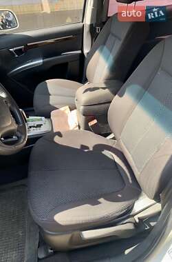 Внедорожник / Кроссовер Hyundai Santa FE 2010 в 